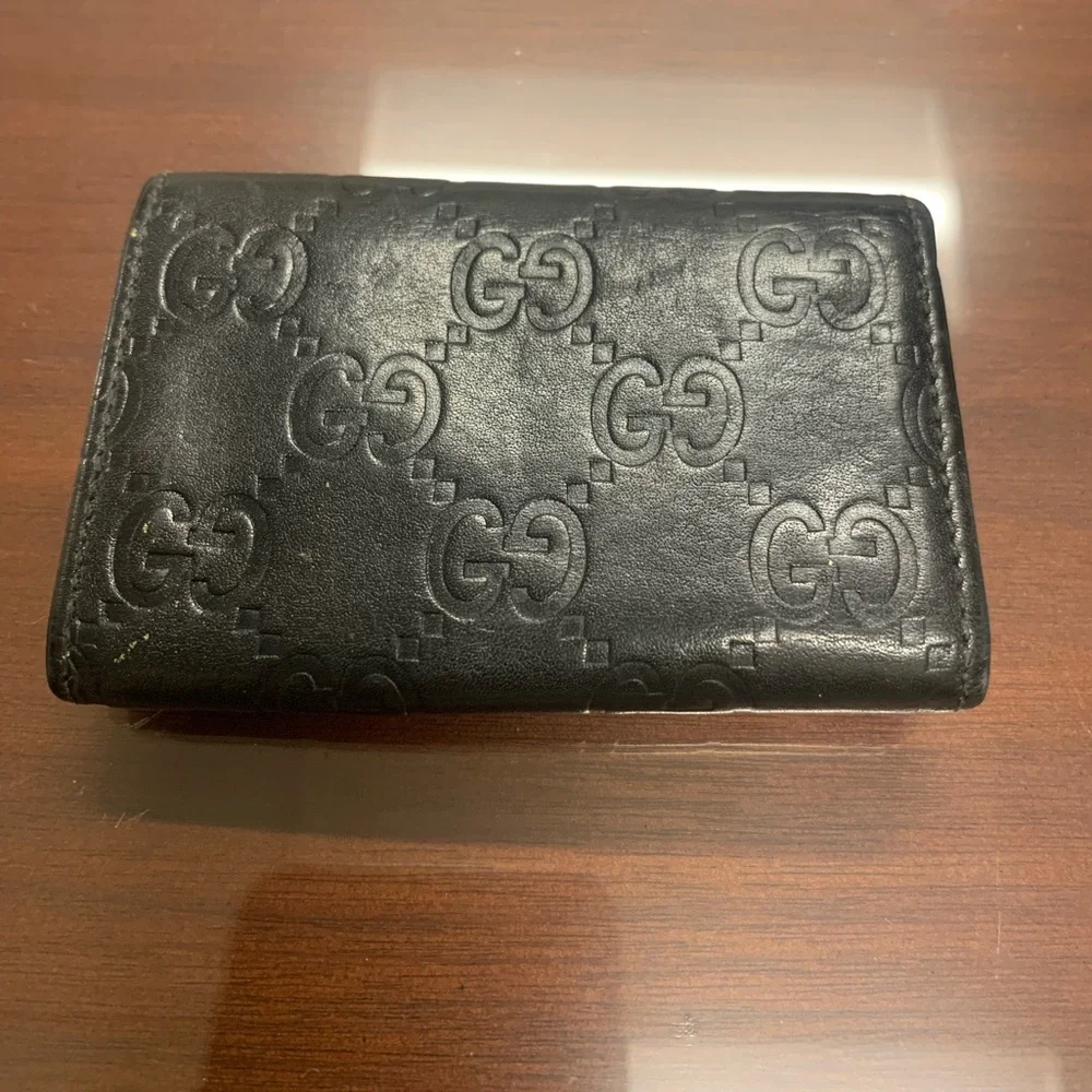 Gucci guccissima black